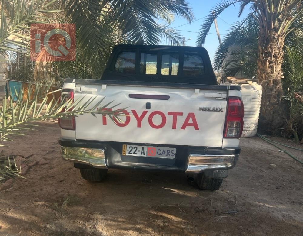 تويوتا هايلوكس